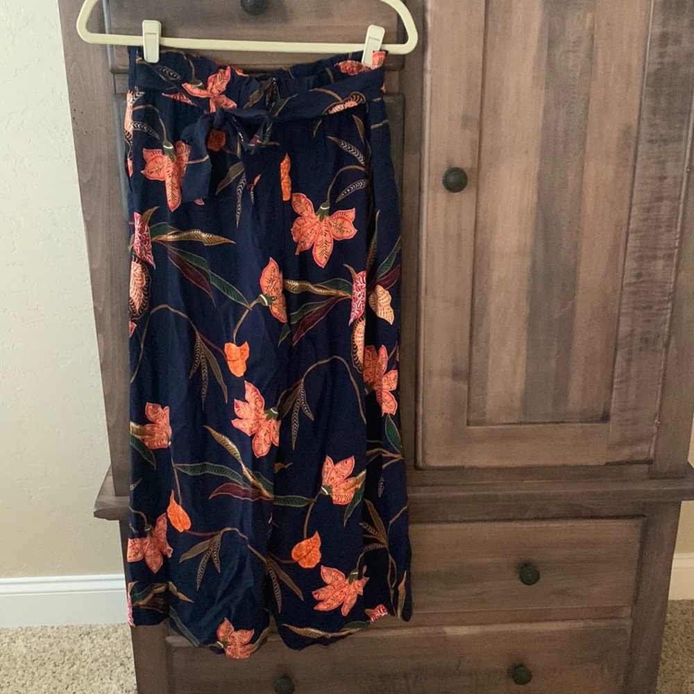 Loft cropped pants